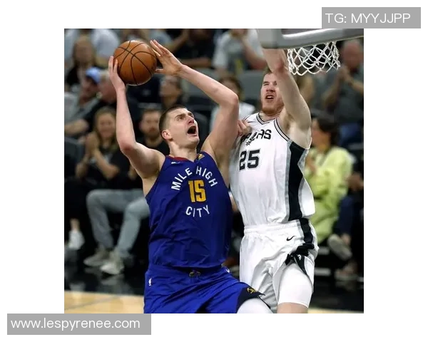 圣安东尼奥马刺队迎战劲敌 展现篮球对决的极致魅力与智慧