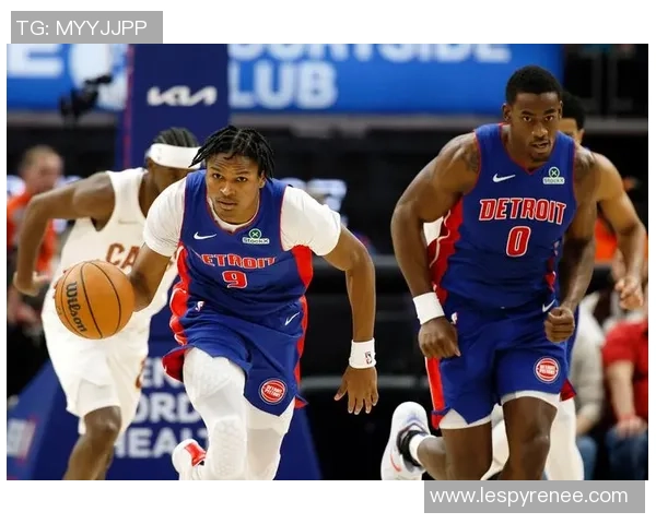 篮球风云再起:探索NBA赛场背后的精彩故事与球员成长轨迹 篮球风云再起:探索NBA赛场背后的精彩故事与球员成长轨迹