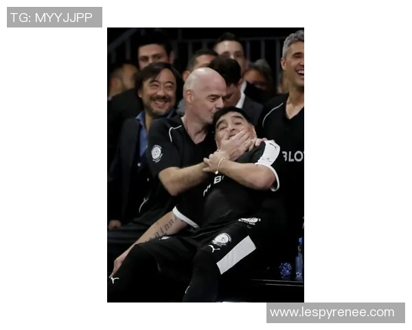 迭戈马拉多纳传奇一生从球场巨星到永恒足球精神象征