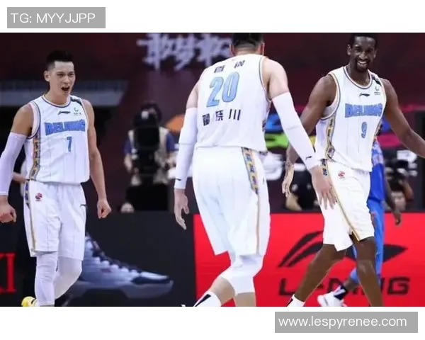 北京首钢对阵强敌的激烈较量即将开启球迷热情高涨期待精彩表现 北京首钢对阵强敌的激烈较量即将开启球迷热情高涨期待精彩表现